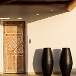 V&v - Luxury Pensión 4*